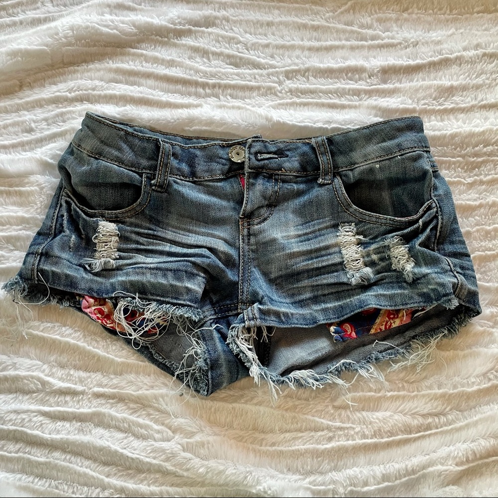 Almost Famous Shorts